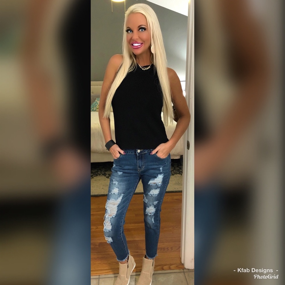 🥰SALE!! ! 💕Stretchy Ripped Skinny Jeans! - Picture 7 of 7
